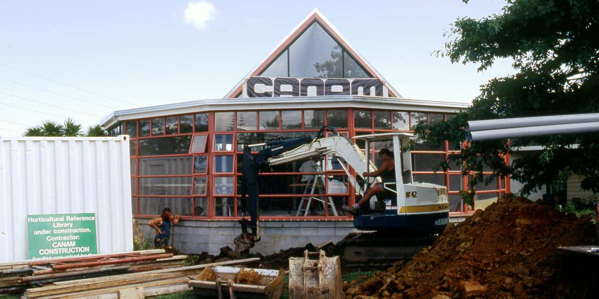 1992. Construction of Horticultural Reference Library.